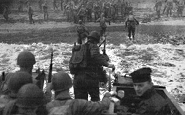 Rangers of the 3rd Battalion going ashore at Licata on 10 July 1943. The 3rd Battalion opened the way for the 7th Infantry Division landing.